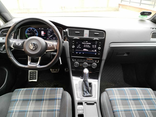 Volkswagen Golf  GTE 1.4 BlueMotion   - Foto 13