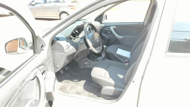 Dacia Duster 1.6 GLP AMBIANCE   - Foto 6