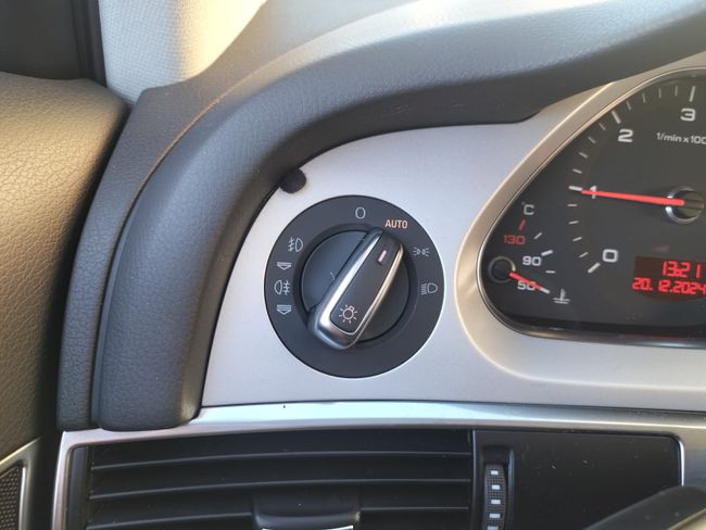 Audi A6 2.0 TDI MULTITRONIC   - Foto 11