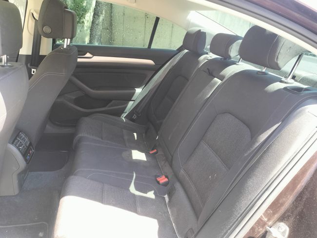 Volkswagen Passat 1.6 TDI DSG ADVANCE   - Foto 9