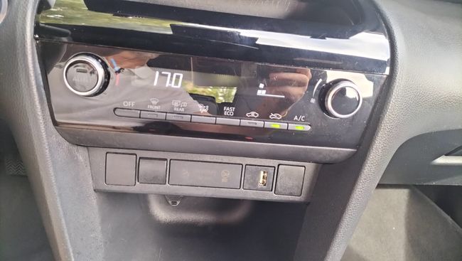 Toyota Yaris Cross 120H e-CVT Active Tech   - Foto 16