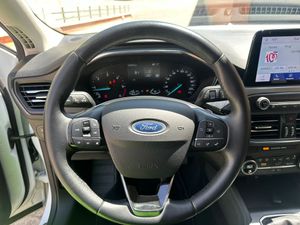 Ford Focus 1.5 ECOBLUE TITANIUM SPORTBREAK   - Foto 9