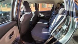 Toyota Yaris 100H 1.5 ACTIVE HYBRID   - Foto 17