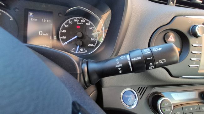 Toyota Yaris 100H 1.5 ACTIVE HYBRID   - Foto 11