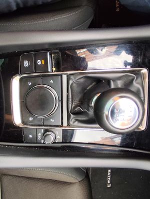 Mazda 3 Mazda3 2.0 SKYACTIVG ZENITH Como Nuevo!!  - Foto 14
