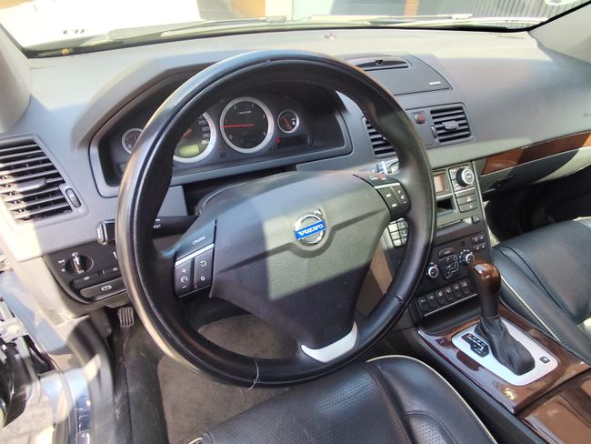 Volvo XC90 2.4 D5 AWD EXECUTIVE   - Foto 5