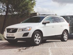 Volvo XC60 2.4 D5 AWD MOMENTUM   - Foto 5