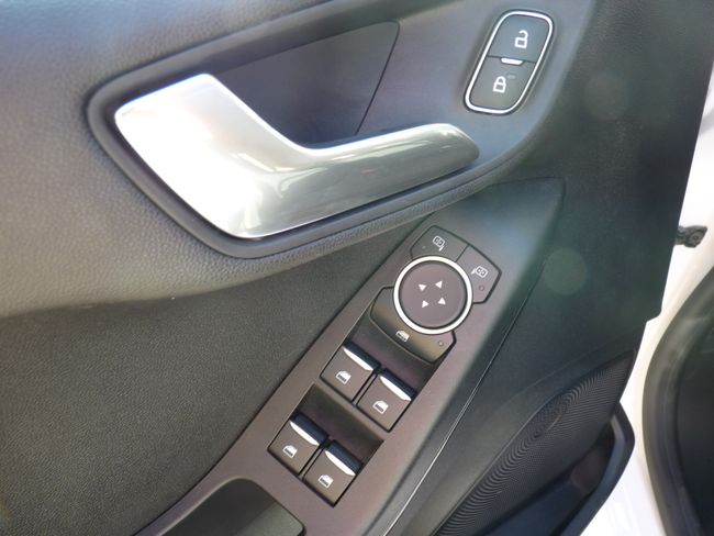 Ford Fiesta 1.1 PFI GLP TREND 5 PUERTAS   - Foto 6