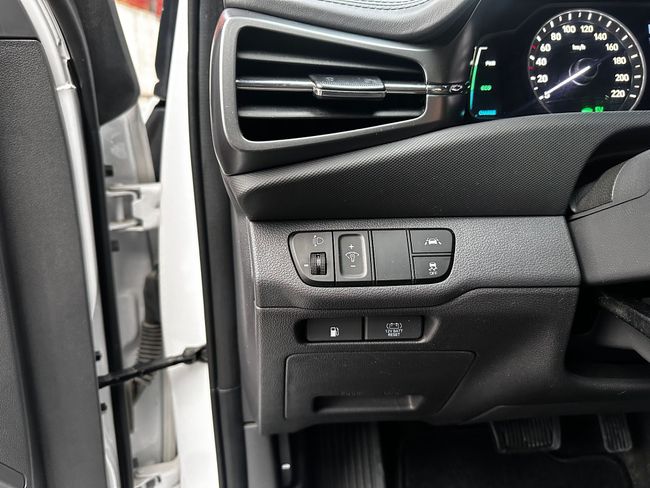 Hyundai IONIQ 1.6 GDI HEV KLASS DCT   - Foto 11