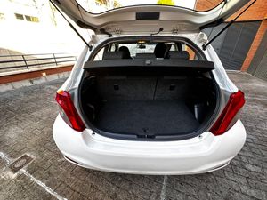 Toyota Yaris 1.4 D ACTIVE 5 PUERTAS   - Foto 16