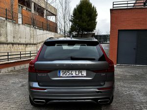 Volvo XC60 2.0 B4 D R-DESIGN  - Foto 7