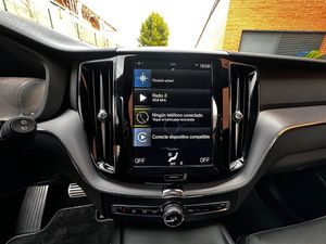 Volvo XC60 2.0 B4 D R-DESIGN  - Foto 14