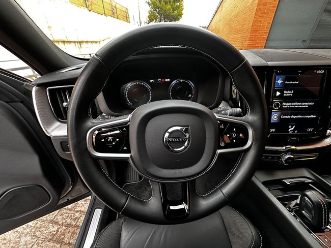 Volvo XC60 2.0 B4 D R-DESIGN  - Foto 12