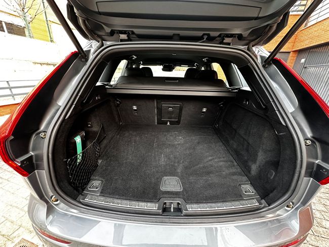 Volvo XC60 2.0 B4 D R-DESIGN  - Foto 16