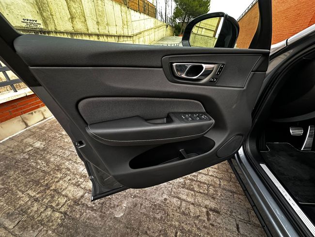 Volvo XC60 2.0 B4 D R-DESIGN  - Foto 10