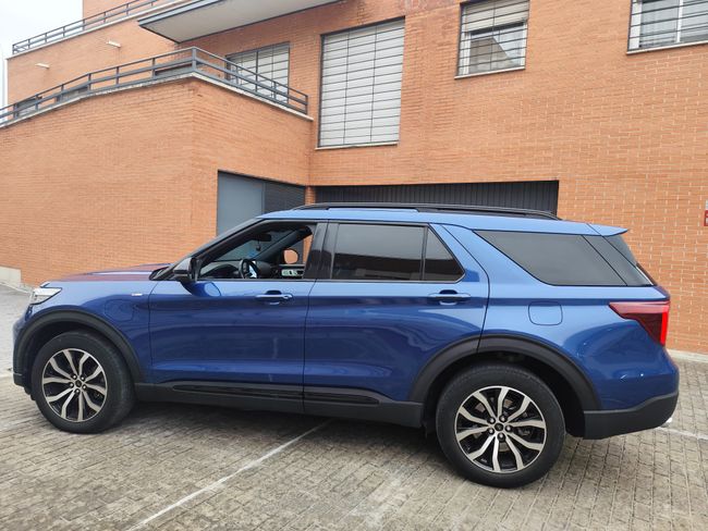 Ford Explorer 3.0 PHEV ST-LINE AWD  - Foto 8