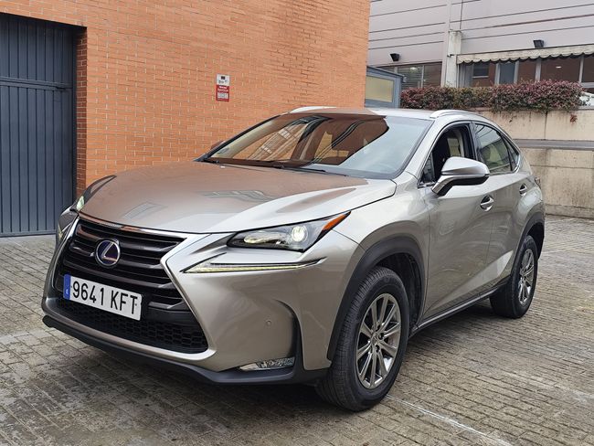 Lexus NX 300h Business 2WD  - Foto 4
