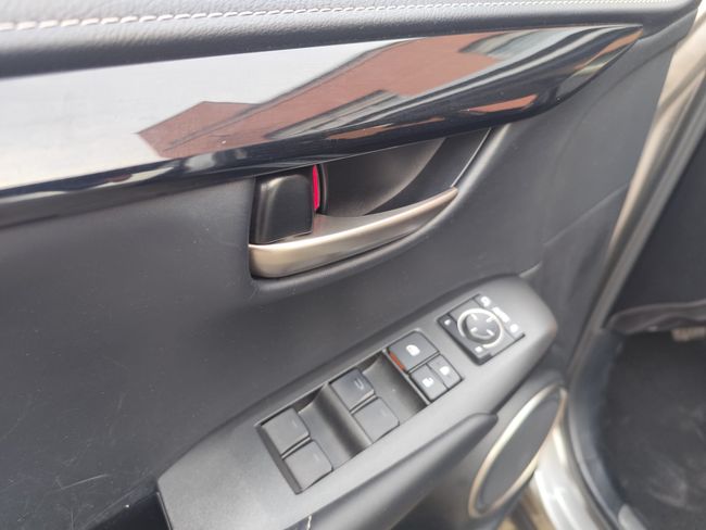 Lexus NX 300h Business 2WD  - Foto 9