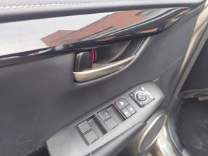 Lexus NX 300h Business 2WD  - Foto 9