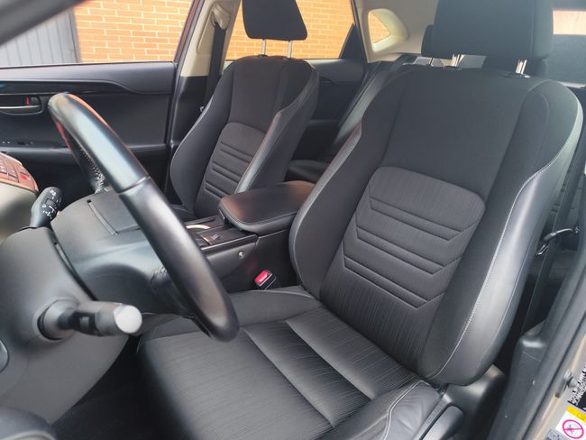 Lexus NX 300h Business 2WD  - Foto 10