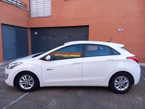 Hyundai i30 5p 1.6 GDI 135 CV BlueDrive Style Sport  - Foto 8