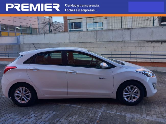 Hyundai i30 5p 1.6 GDI 135 CV BlueDrive Style Sport  - Foto 2