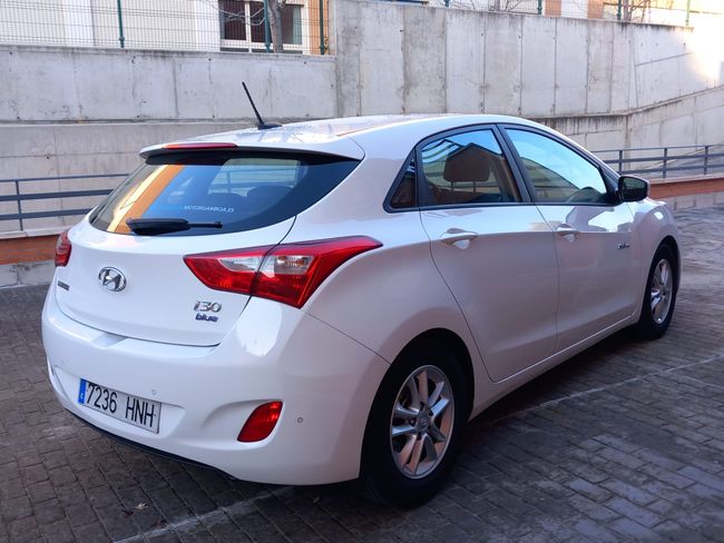 Hyundai i30 5p 1.6 GDI 135 CV BlueDrive Style Sport  - Foto 6