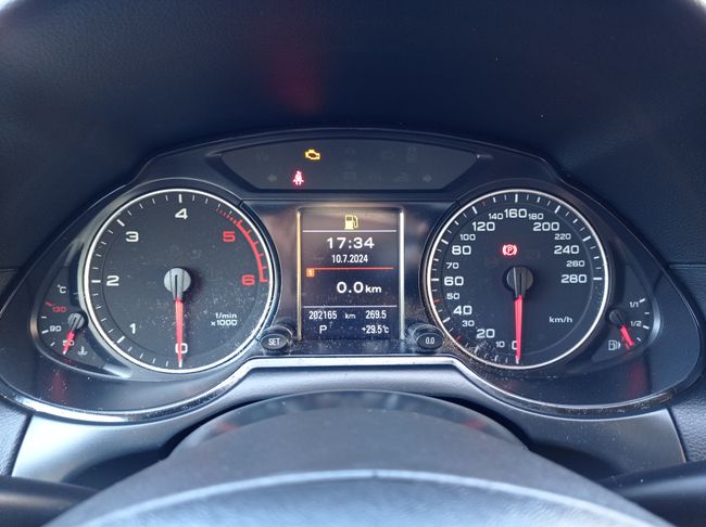 Audi Q5 2.0 TDI 170CV   - Foto 15