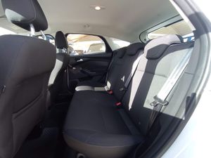 Ford Focus 1.5 TDCI 120 CV BUSINESS   - Foto 12