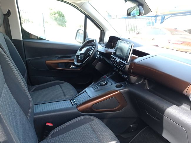 Peugeot Rifter GT LINE LONG BLUEHDI 96KW EAT8 MONOVOLUMEN AUT   - Foto 15