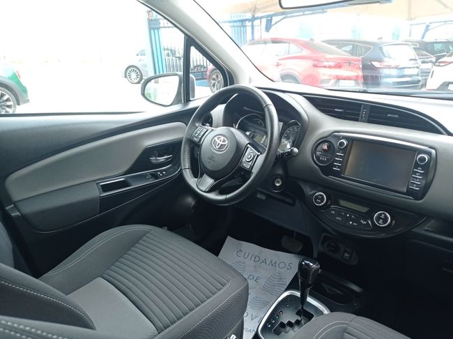 Toyota Yaris 1.5 100h Active 100CV   - Foto 11