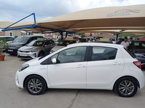 Toyota Yaris 1.5 100h Active 100CV   - Foto 8