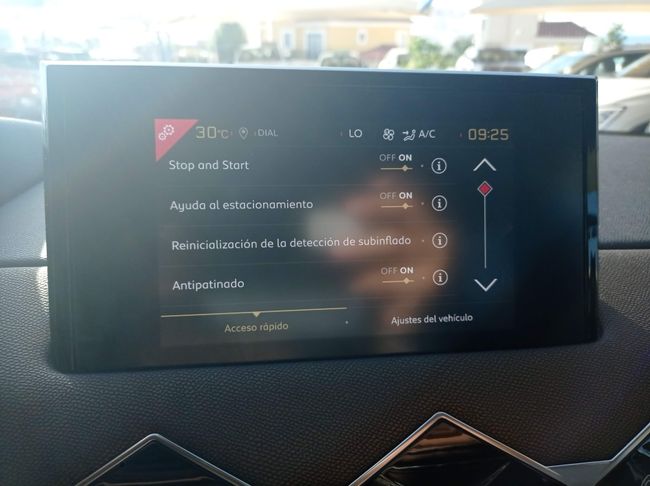 DS DS 3 CROSSBACK BlueHDi 81 kW Manual SO CHIC   - Foto 17
