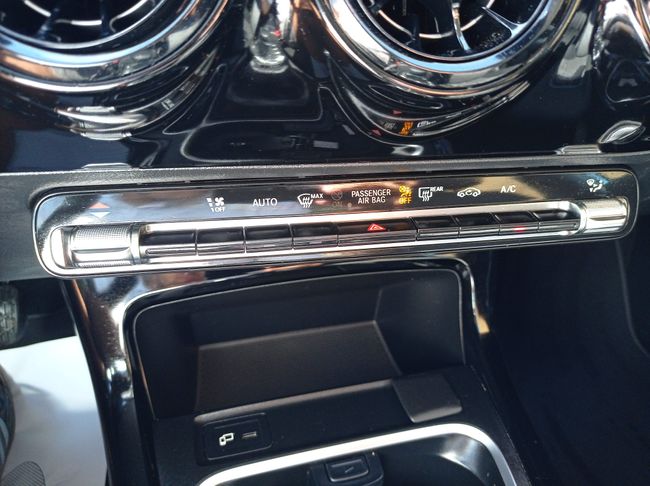 Mercedes Clase A 1.3 180 BUSINESS SOLUTION ESSENTIAL   - Foto 16