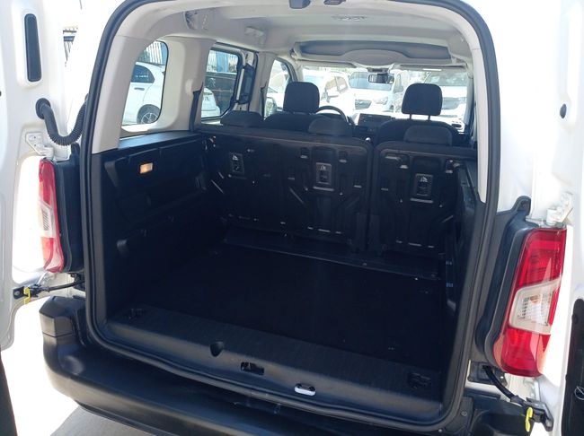 Opel Combo 1.5 TD 75kW (100CV) S/S Expression L COMBI 5 PLAZAS   - Foto 16