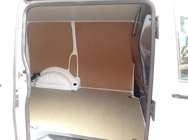 Volkswagen Transporter FURGON CORTO TN 2.0 TDI 102CV BMT   - Foto 17