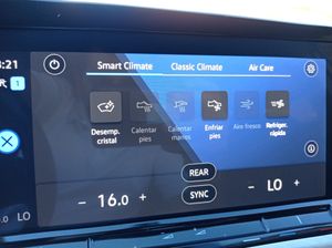 Volkswagen Golf 1.0 eTSI Life DSG 81kW    - Foto 17