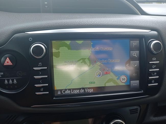 Toyota Yaris 1.5 100h Active 100CV   - Foto 11