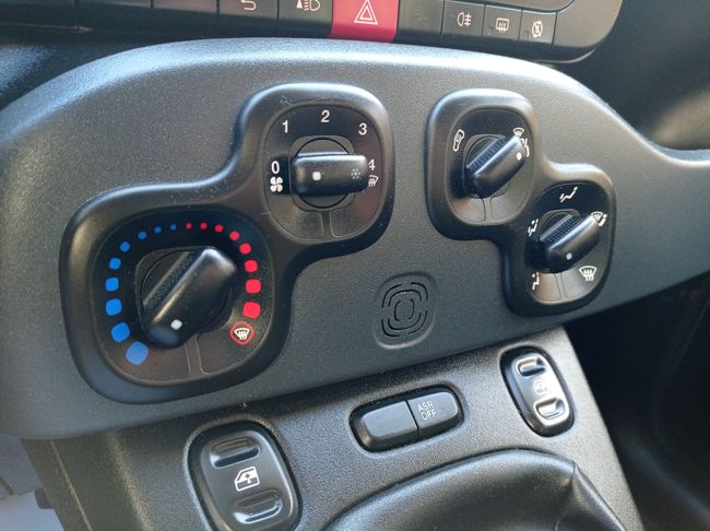 Fiat Panda 1.0 FIREFLY 70 CV HIBRIDO  - Foto 12