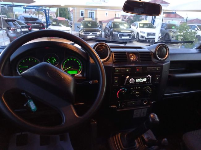 Land-Rover Defender 110 SW E todoterreno 122CV 5P manual  - Foto 15