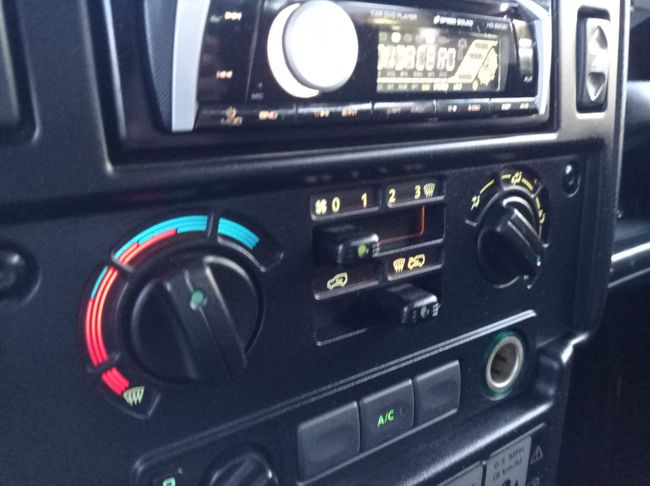 Land-Rover Defender 110 SW E todoterreno 122CV 5P manual  - Foto 18