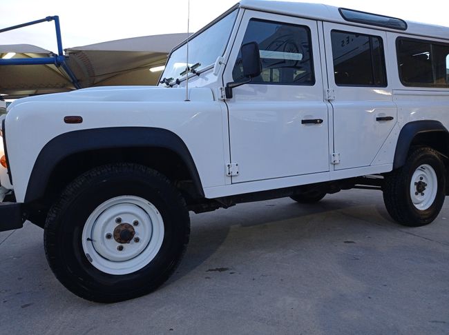 Land-Rover Defender 110 SW E todoterreno 122CV 5P manual  - Foto 11