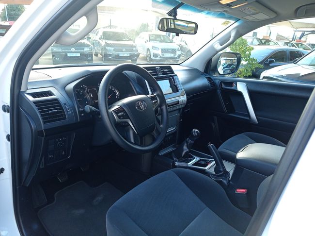 Toyota Land Cruiser 2.8 D-4D GX  - Foto 19