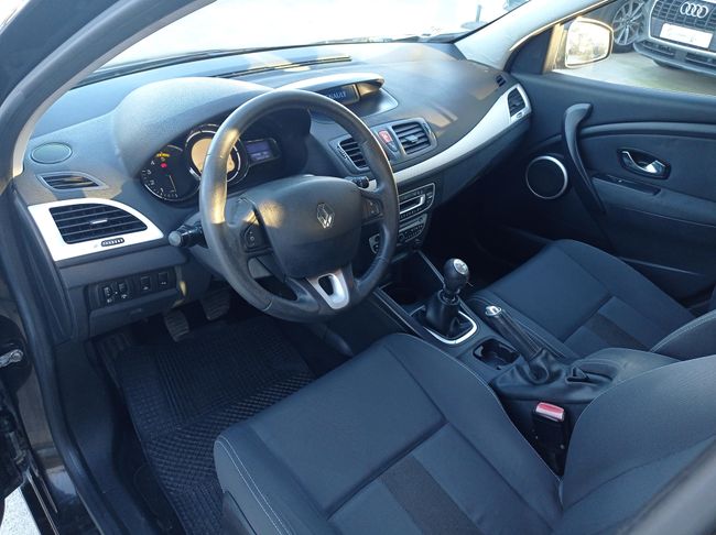 Renault Megane 1.9 dCi 130CV  - Foto 13