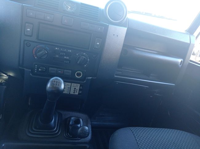 Land-Rover Defender Defender 90 SW E  - Foto 20