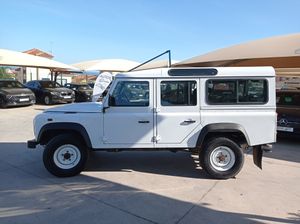 Land-Rover Defender Defender 90 SW E  - Foto 10