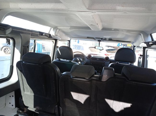 Land-Rover Defender Defender 90 SW E  - Foto 28