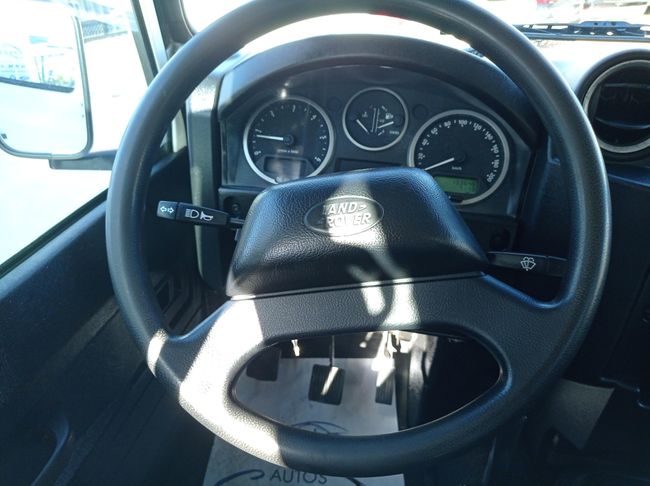 Land-Rover Defender Defender 90 SW E  - Foto 23