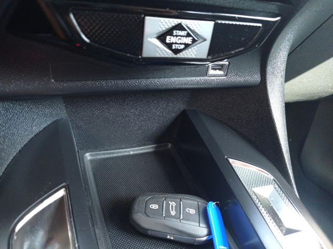 DS DS 3 3 Crossback BlueHDi 100 So Chic  - Foto 13