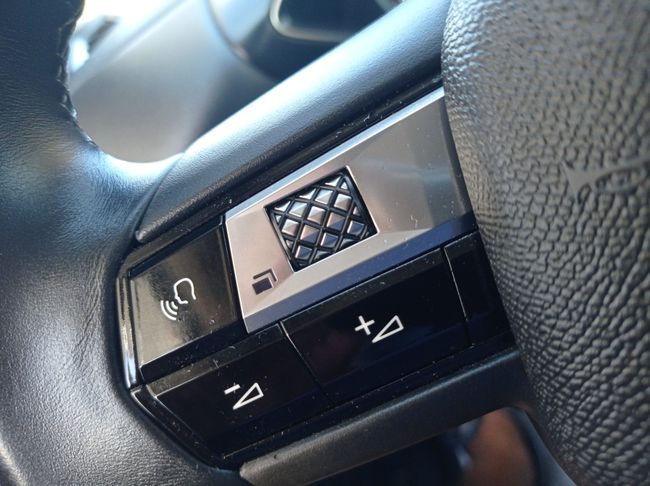 DS DS 3 3 Crossback BlueHDi 100 So Chic  - Foto 25